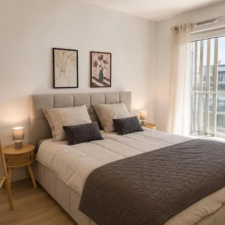 Apartment, Airport, Secure Parking 아파트 *