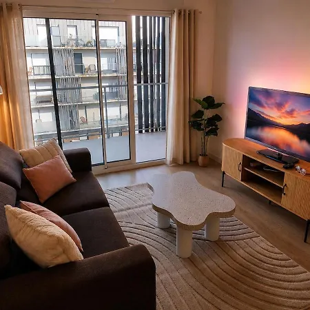 Apartment, Airport, Secure Parking 아파트 레퀸